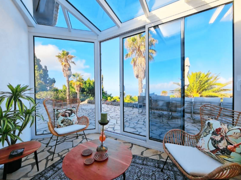 Voll ausgestattetes Ferienhaus mit Grill, privatem Pool und Terrasse | Wasserblick | Strand in der Nähe